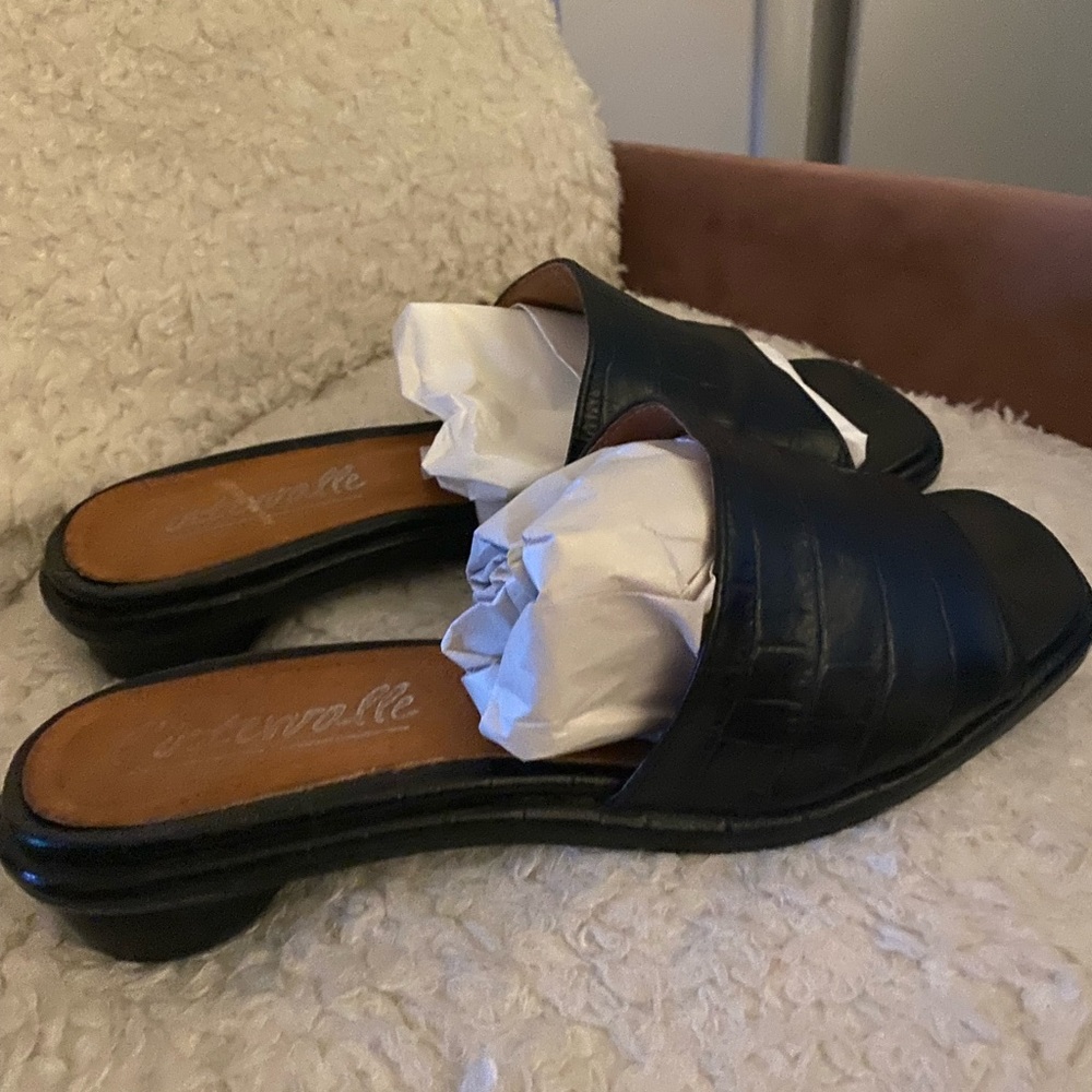 Leather sandal